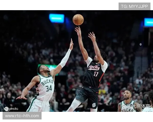 雄鹿字母哥内线冲击仍是优势，洛佩斯三分拉开空间